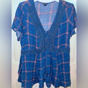Torrid short sleeve top